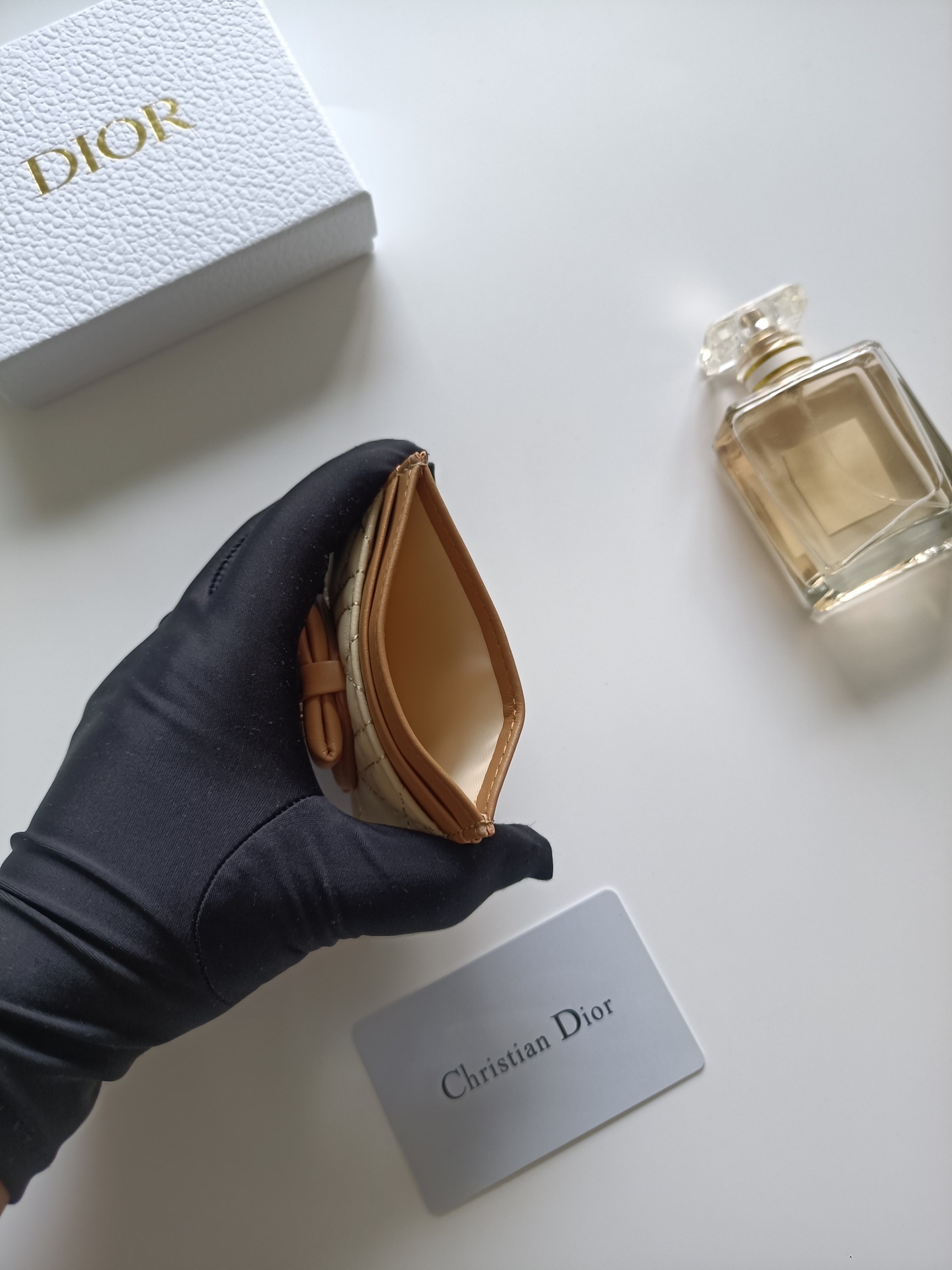 Dior Lady Dior Bow Charm Card Holder brooch Beige and tan leather with gold-tone metal hardware 10 5 8 0 5cm