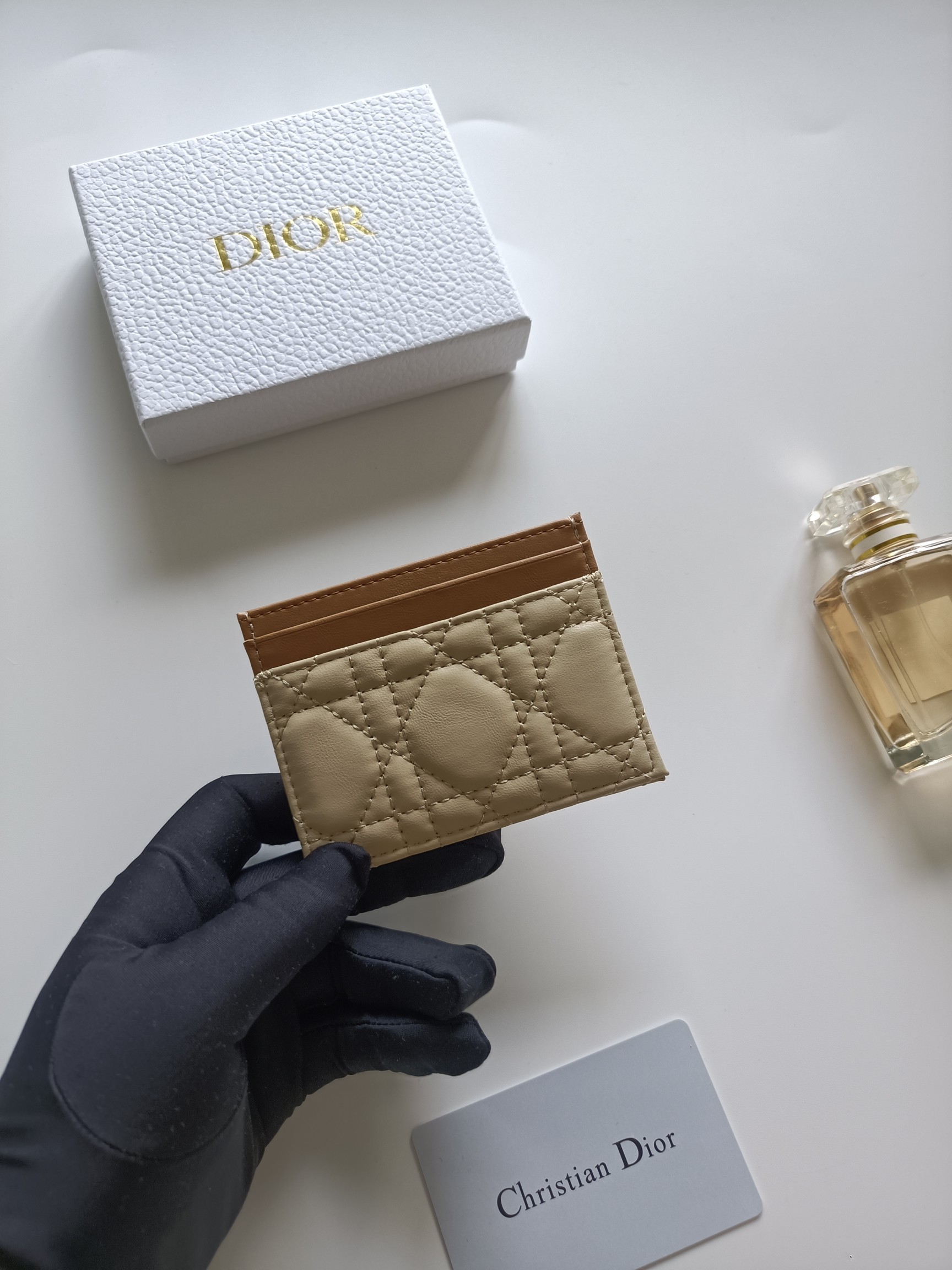 Dior Lady Dior Bow Charm Card Holder brooch Beige and tan leather with gold-tone metal hardware 10 5 8 0 5cm
