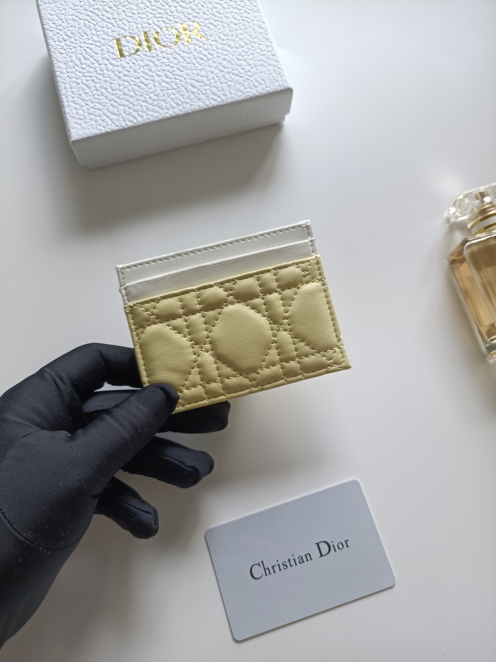 Christian Dior Lady Dior Bow Charm Card Holder brooch Pale yellow lambskin leather with white trim white fabric bow rose gold-tone metal hardware 10 5 8 0 5cm