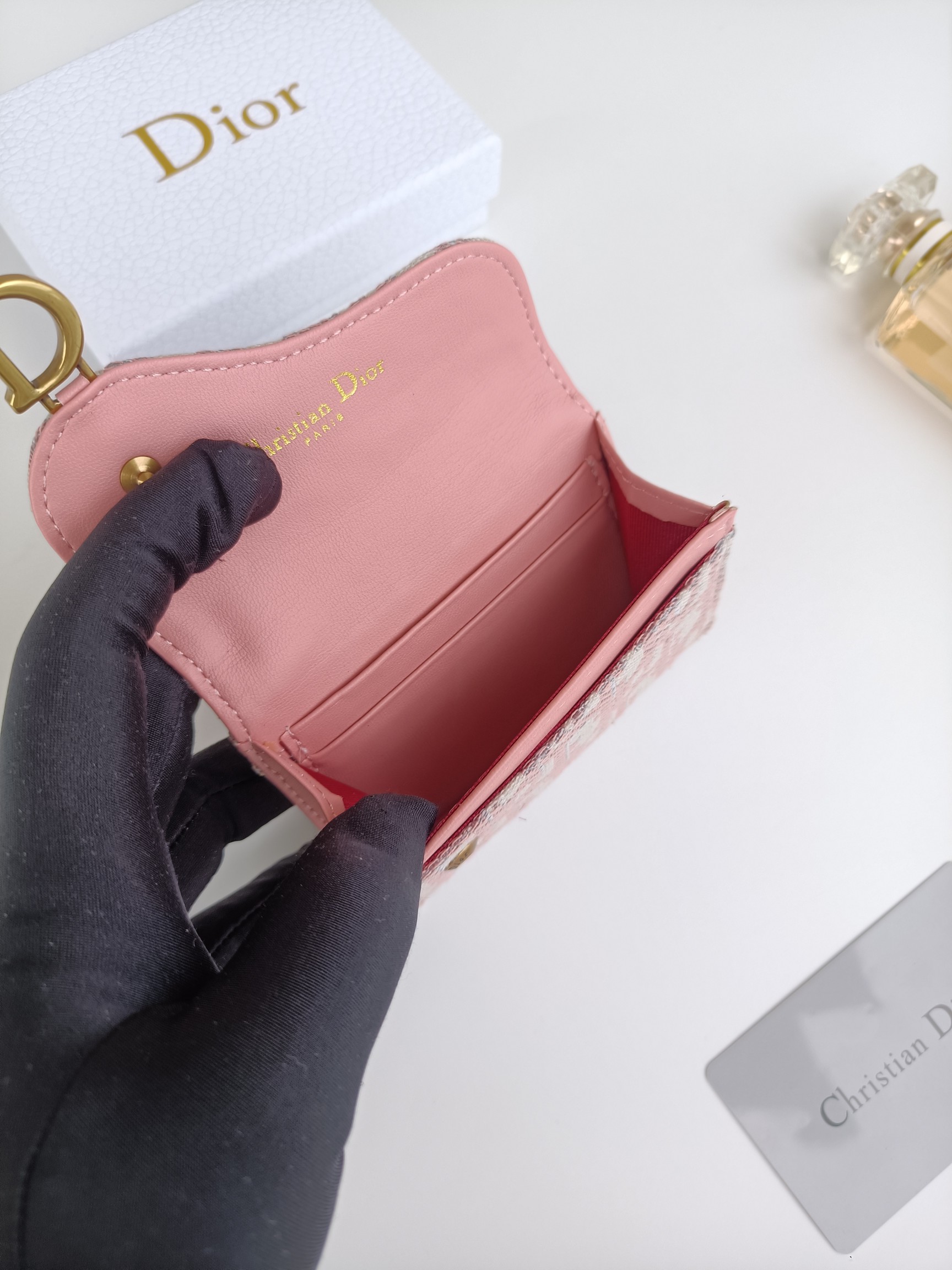 Dior Dior Oblique Saddle Card Holder card holder Pink and off-white oblique jacquard canvas with gold-tone metal hardware 11 7 5 2 5cm