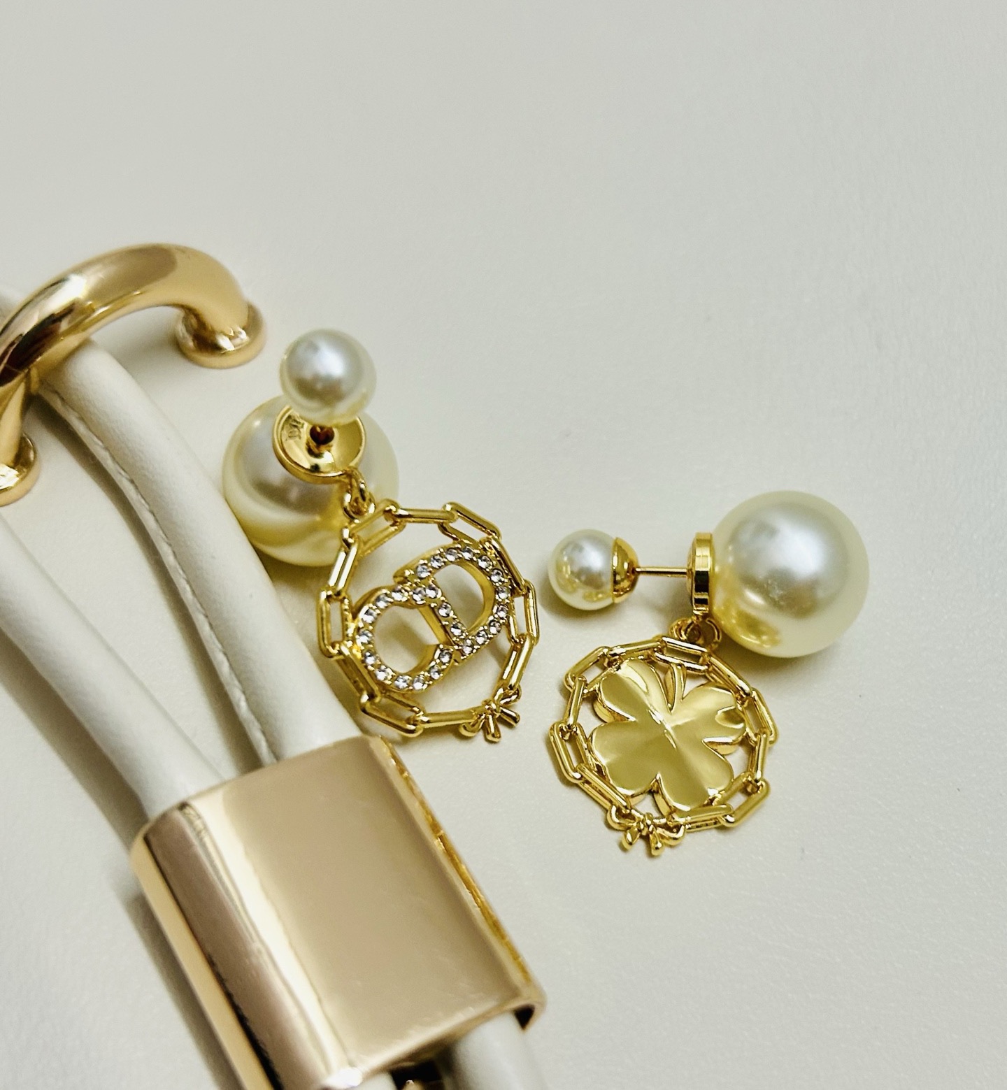 Dior Tribales earrings Gold-tone metal white resin pearl clear crystal One Size