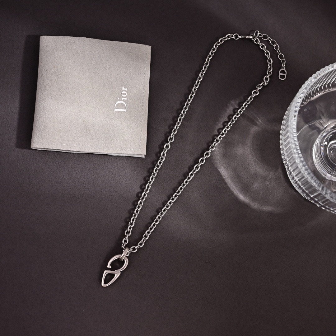 Dior CD Interlocking Link Pendant necklace silver-toned metal no gemstones 60cm