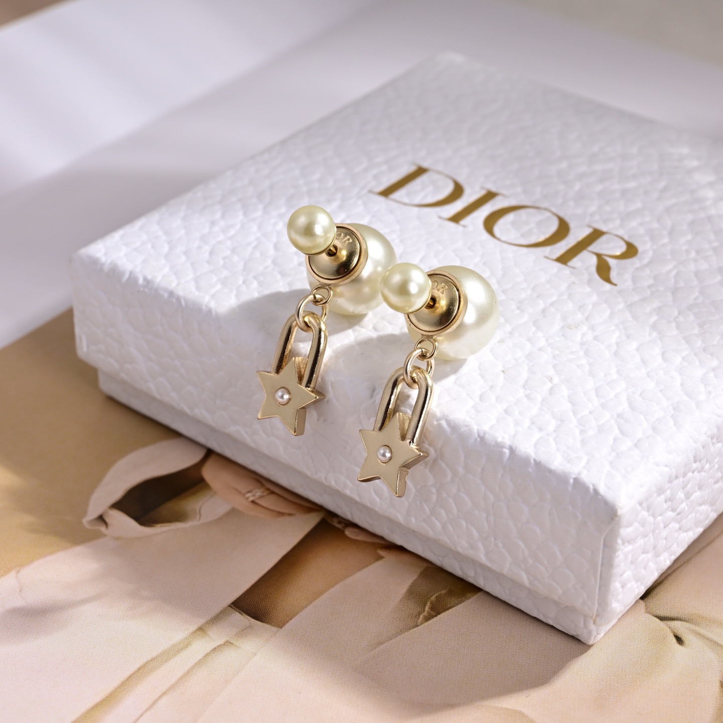 Dior Tribales earrings Gold-tone metal with white resin pearl accents One Size