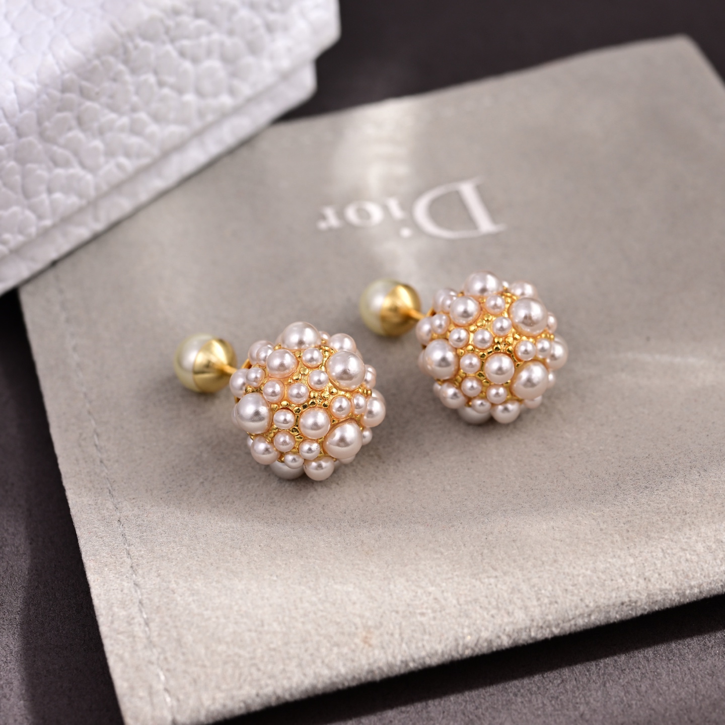Dior Tribales Pearl Cluster Earrings 2025 New earrings gold-tone metal with white pearls 1 2cm diameter front pearl cluster 0 6cm diameter back pearl stud