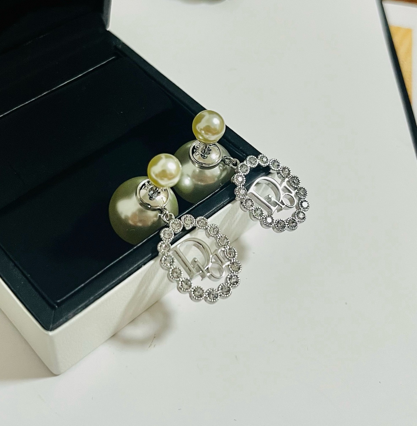 Dior Tribales earrings Silver-toned metal white resin pearl clear crystal One Size