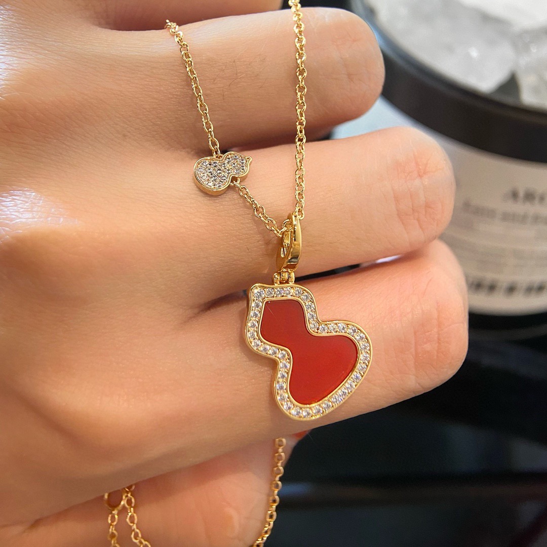 Qeelin WULU necklace 18K rose gold 18K yellow gold red carnelian clear diamond 42cm