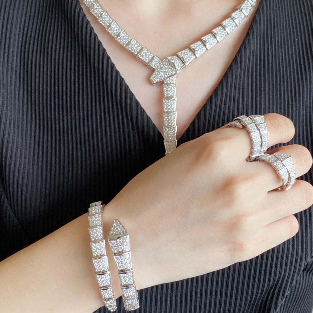 Bvlgari Serpenti Viper bracelet 18k rose gold with full pave diamonds 18k white gold with full pave diamonds 17cm