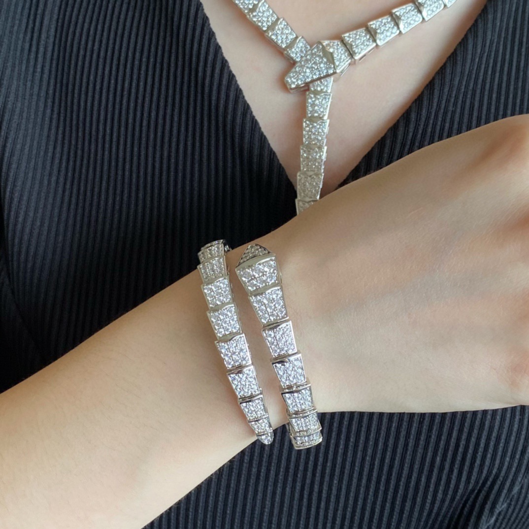 Bvlgari Serpenti Viper bracelet 18k rose gold with full pave diamonds 18k white gold with full pave diamonds 17cm