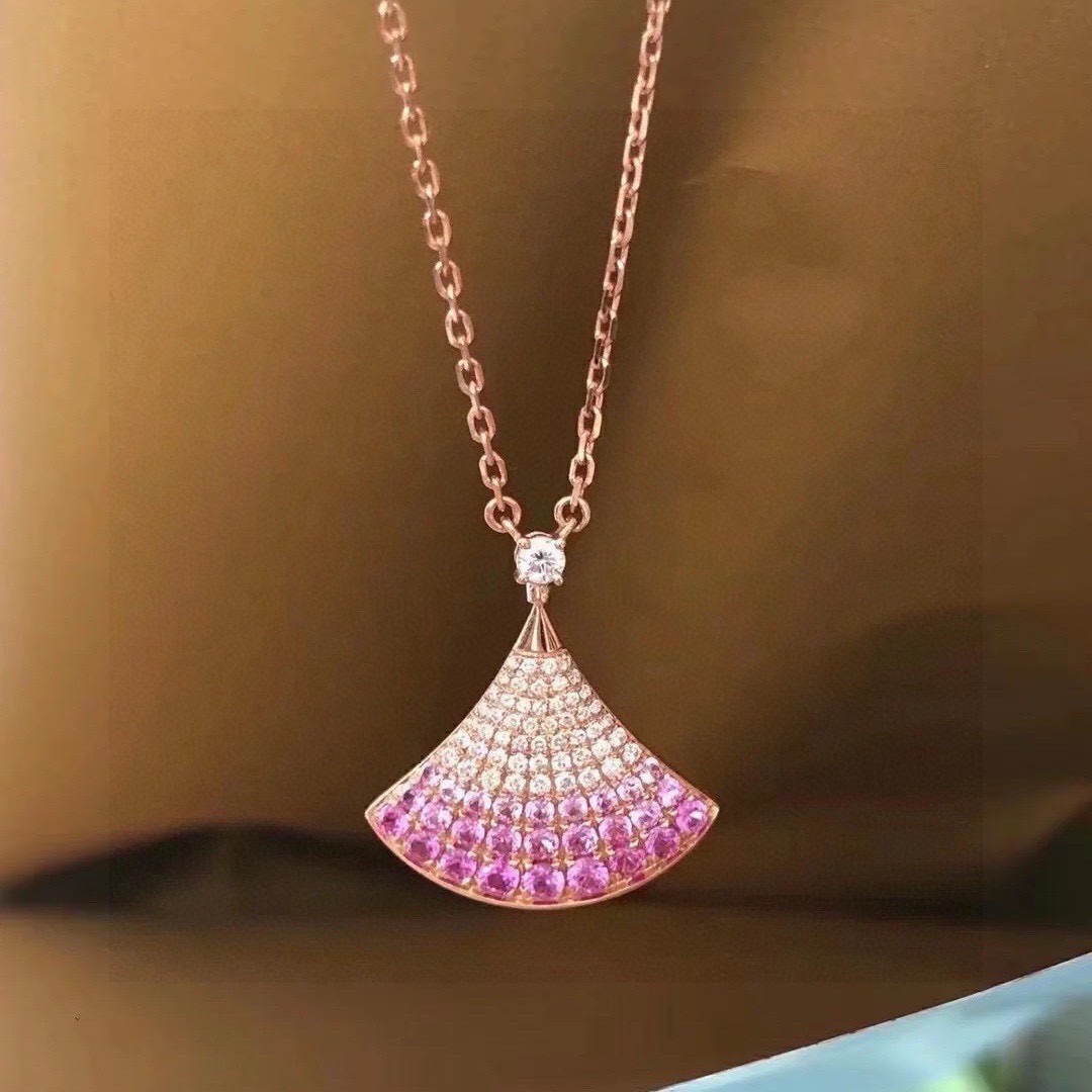 Collier Bvlgari Divas Dream Or rose avec diamants blancs et saphirs roses dégradés 42cm