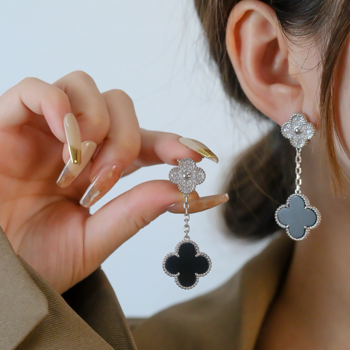 Van Cleef Arpels Magic Alhambra earrings white gold black onyx diamond 3 5cm drop length