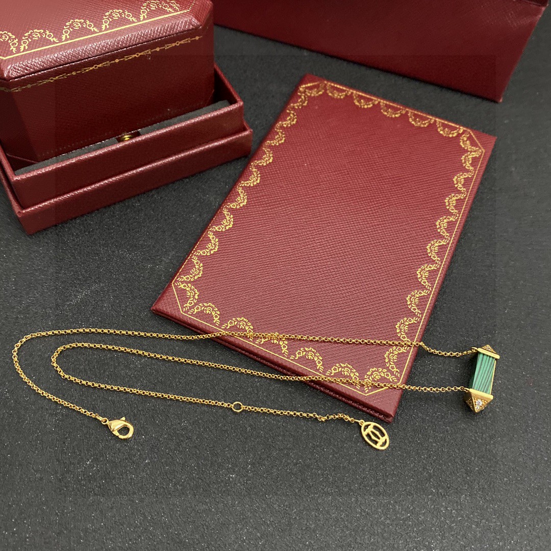 Cartier Les Berlingots de Cartier necklace 18k yellow gold green malachite clear diamond accents 42cm