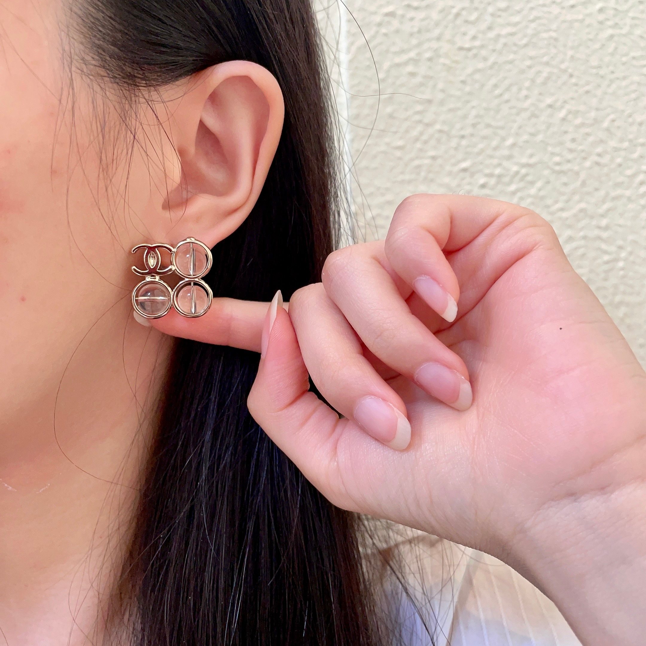 Chanel CC Logo Transparent Lucite Circle Stud Earrings earrings light gold tone metal with clear transparent resin stones 1 5cm diameter per earring
