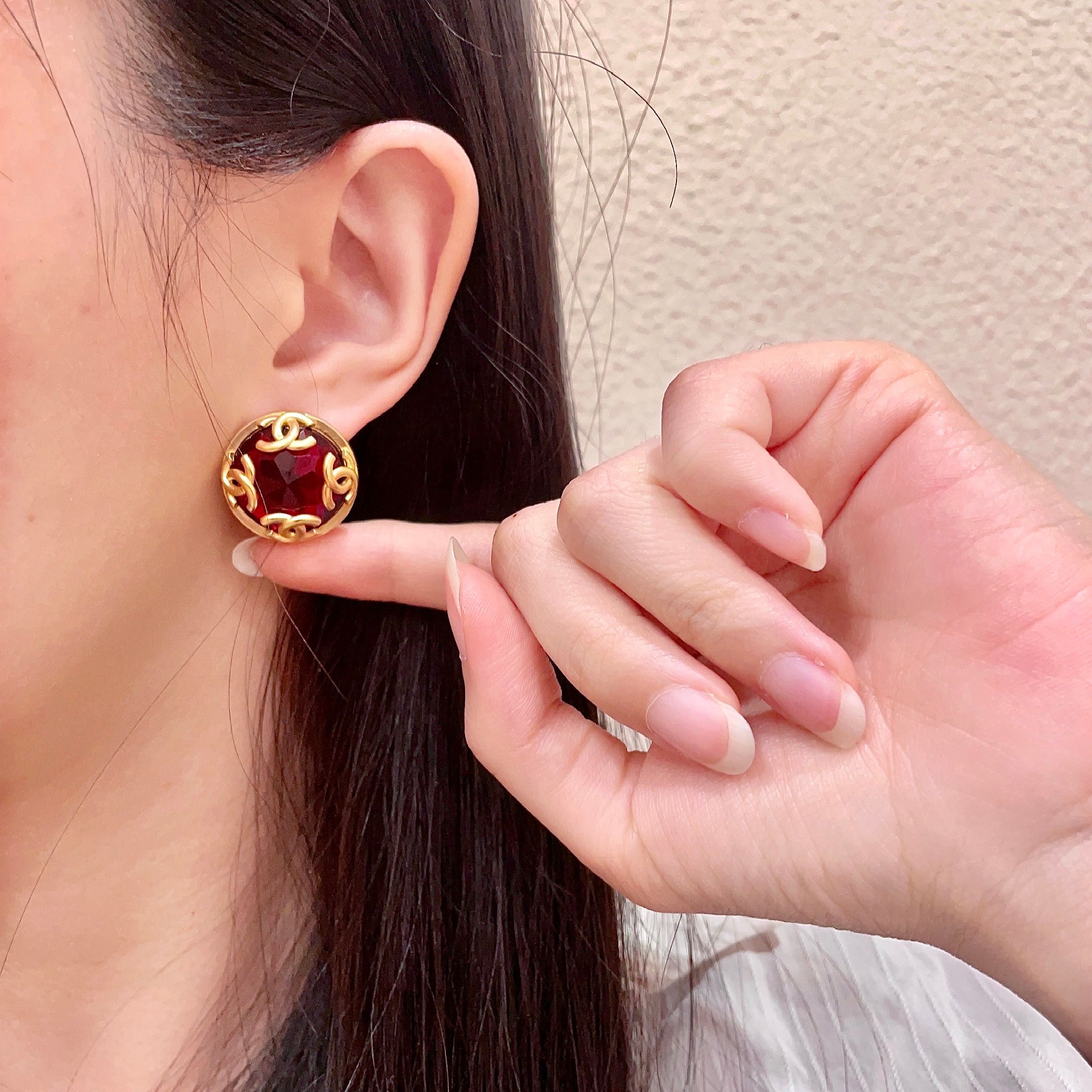 Chanel CC Logo Faceted Stone Stud Earrings earrings Gold-tone metal with deep red faceted resin stone 2cm diameter