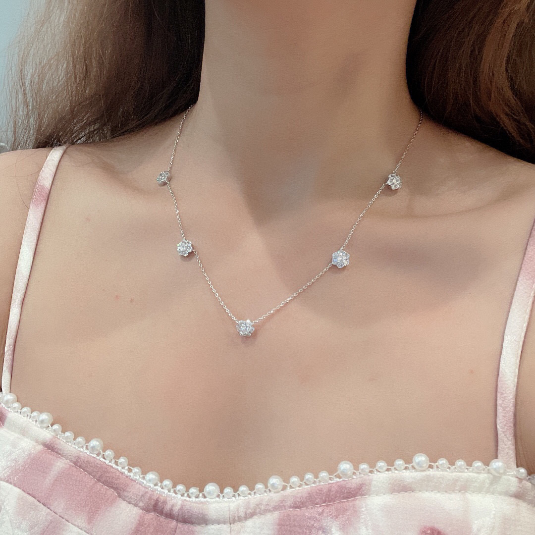 Van Cleef Arpels Fleurette necklace 18k rose gold with clear diamonds 18k white gold with clear diamonds 42cm