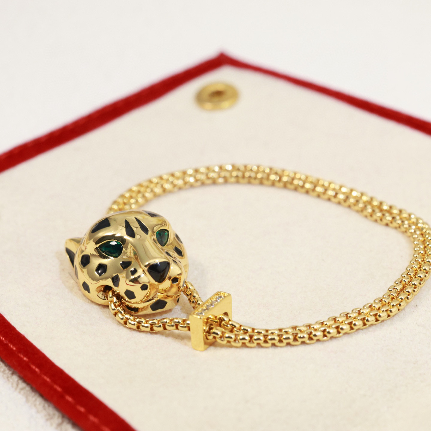 Cartier Panthere de Cartier bracelet 18k yellow gold black lacquer emerald diamond 18cm