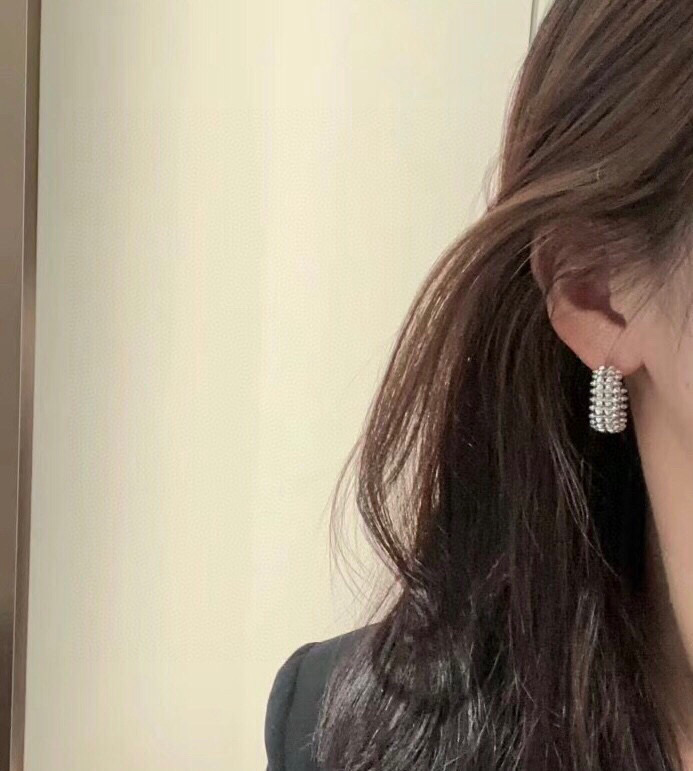 Cartier Clash de Cartier earrings 18k rose gold no gemstones 1 4cm hoop diameter