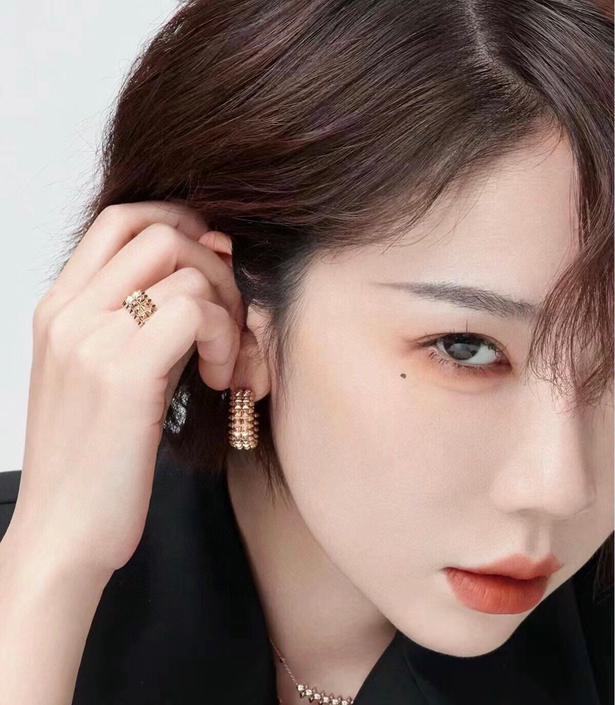 Cartier Clash de Cartier earrings 18k rose gold no gemstones 1 4cm hoop diameter