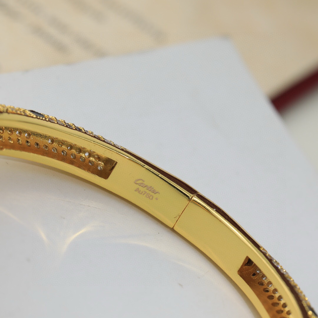 Cartier Panthere de Cartier bracelet 18K yellow gold 18K rose gold 18K white gold pave-set white diamonds black onyx spots emerald eyes black onyx nose 17cm