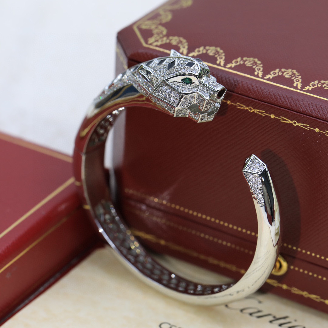 Cartier Panthere de Cartier bracelet 18K white gold set with diamonds black onyx emerald 17cm inner circumference