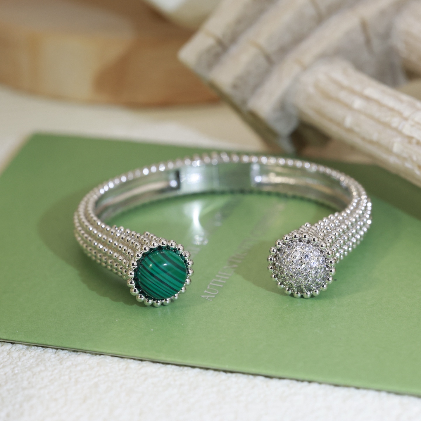 Van Cleef Arpels Perlee bracelet 18k white gold green malachite clear diamond pave 17cm inner circumference