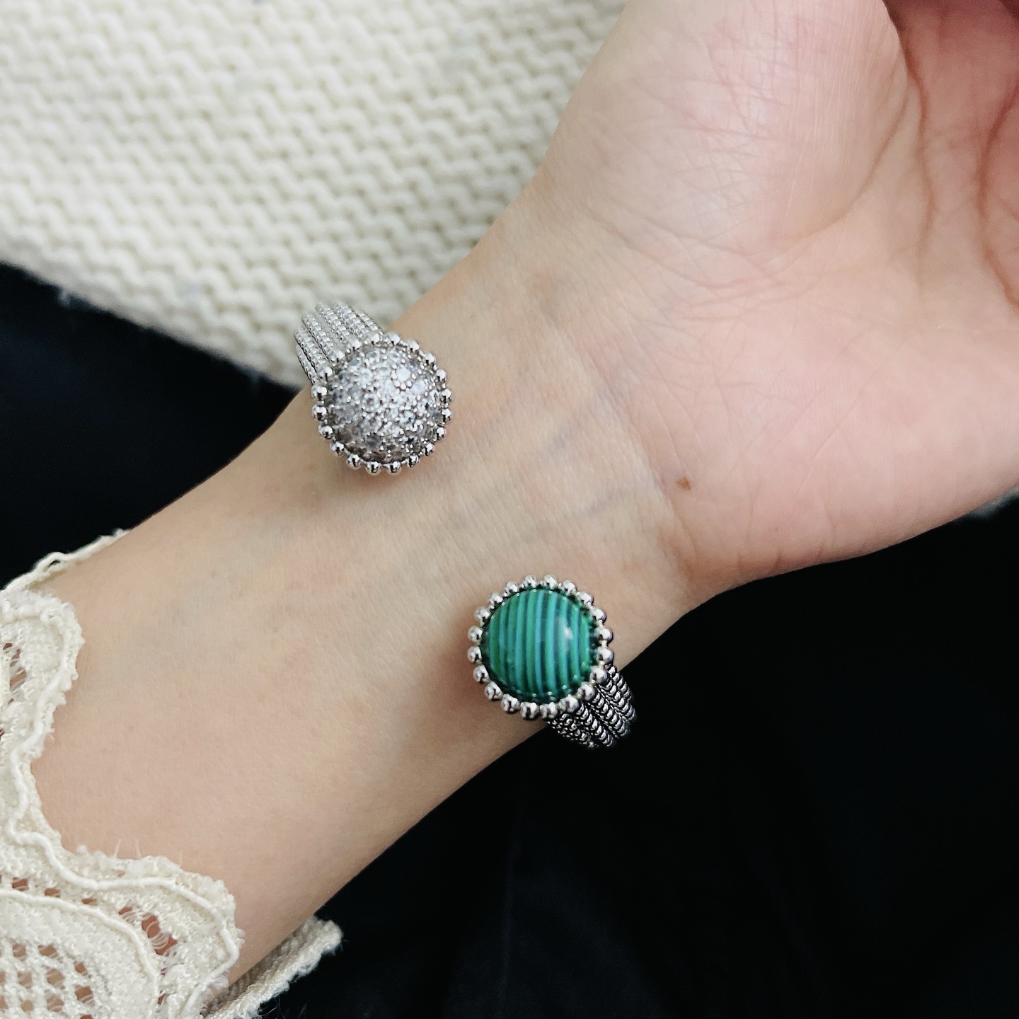 Van Cleef Arpels Perlee bracelet 18k white gold green malachite clear diamond pave 17cm inner circumference