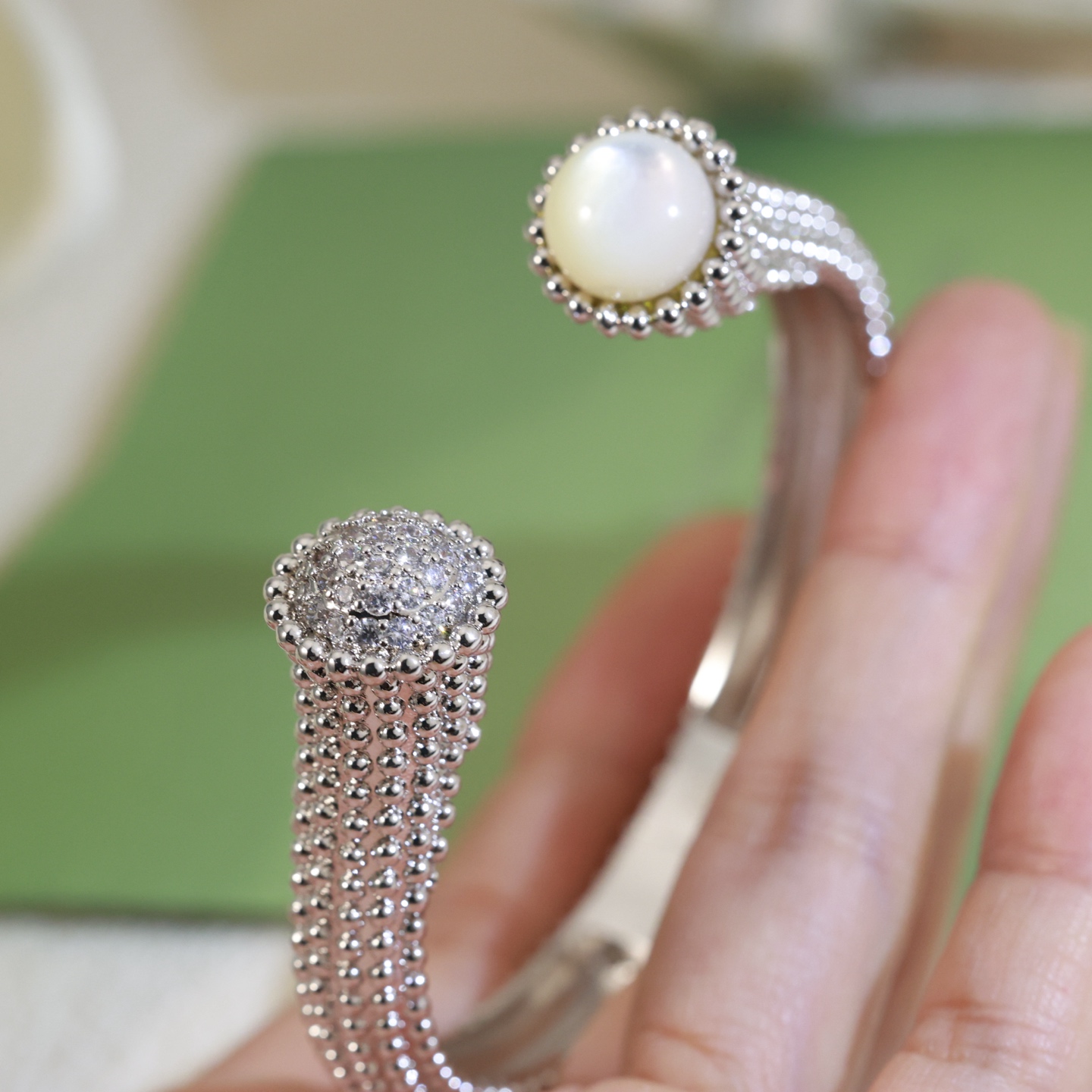 Van Cleef Arpels Perlee bracelet 18k white gold white mother-of-pearl diamond 17cm