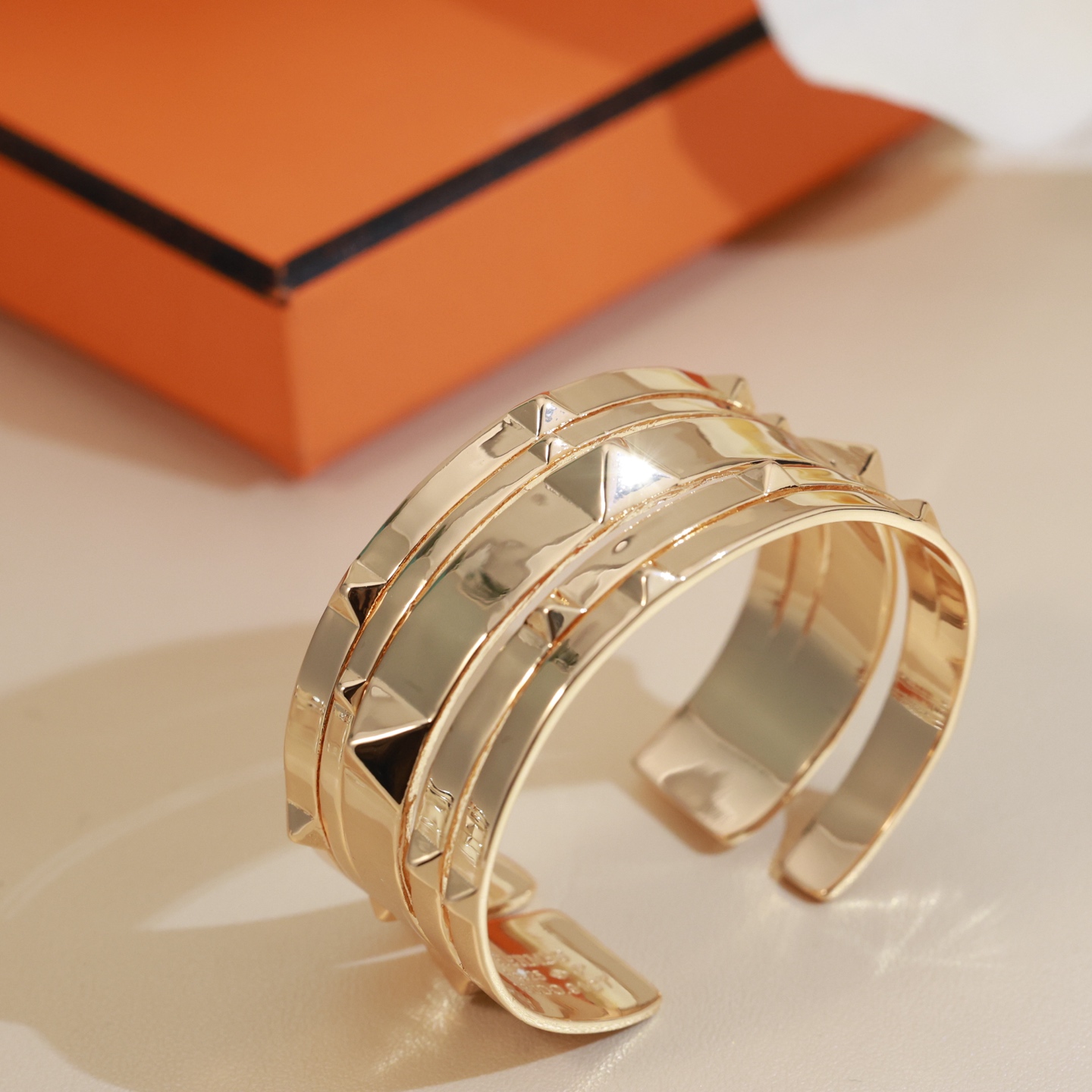 Bracciale Hermes Mini Clous Metallo color argento senza pietre preziose T2
