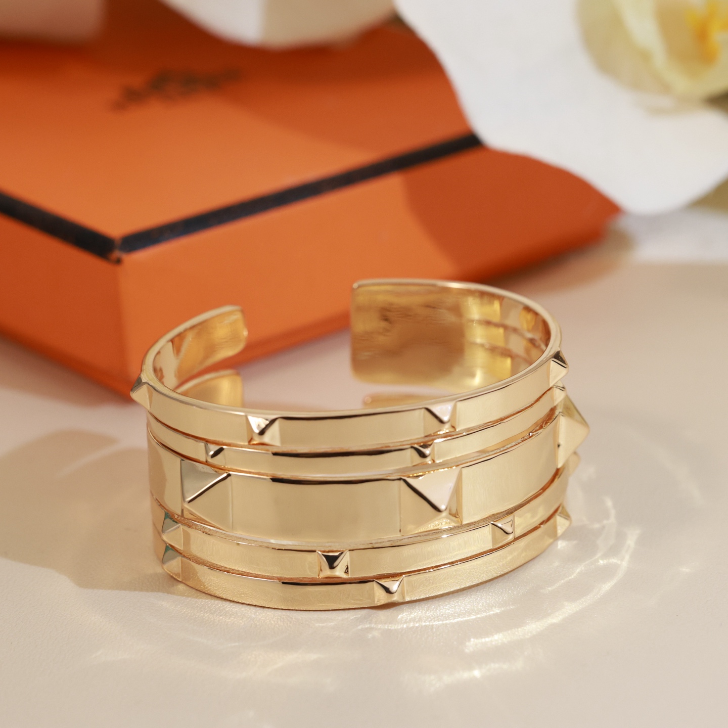 Bracciale Hermes Mini Clous Metallo color argento senza pietre preziose T2