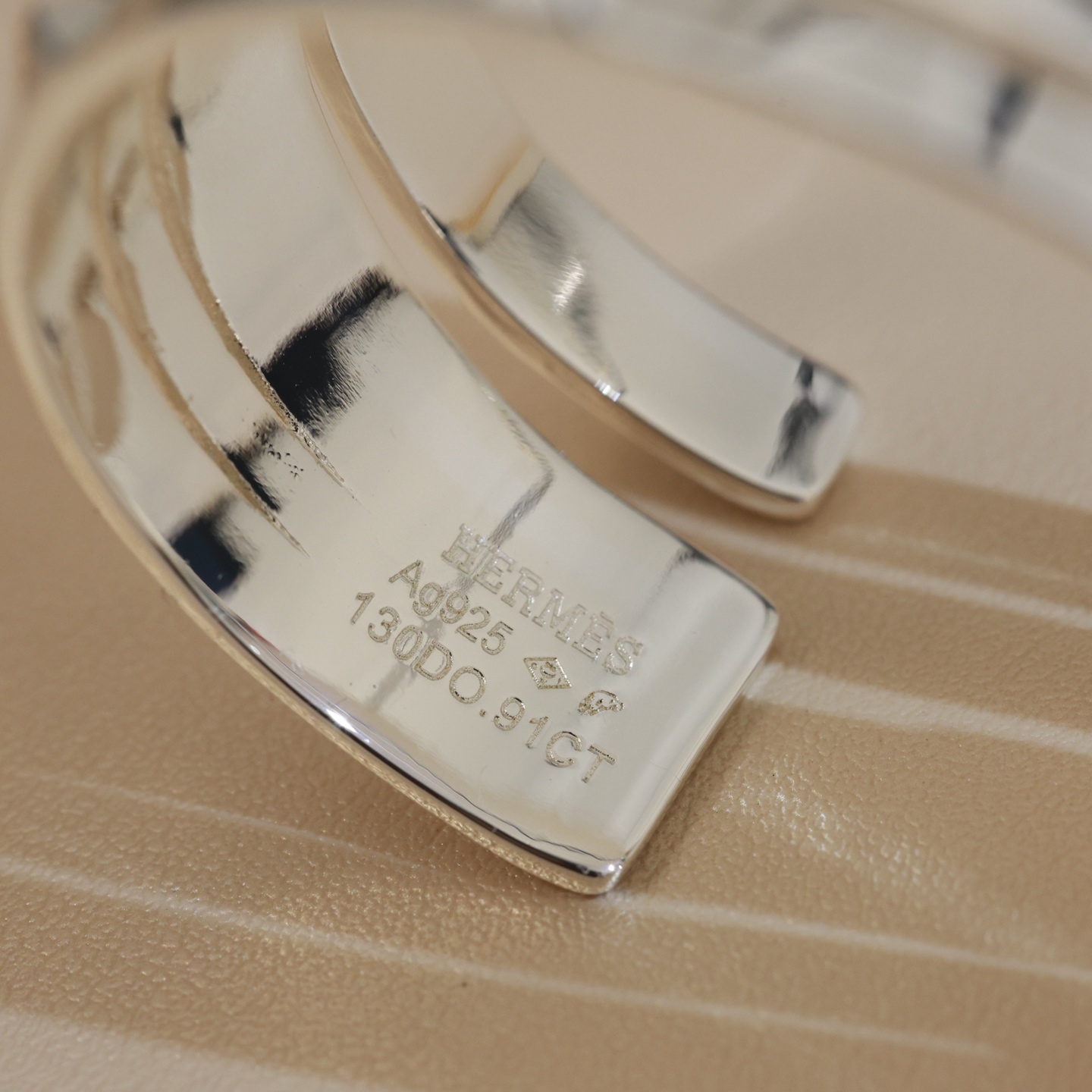 Bracciale Hermes Mini Clous Metallo color argento senza pietre preziose T2