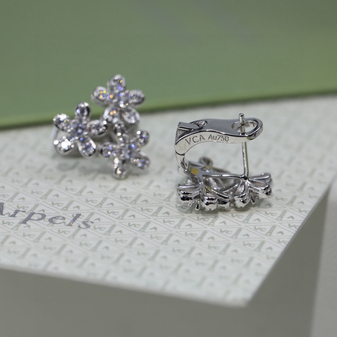 Pendientes Van Cleef Arpels Socrate oro blanco de 18 k diamante transparente perno de 12 mm de diámetro