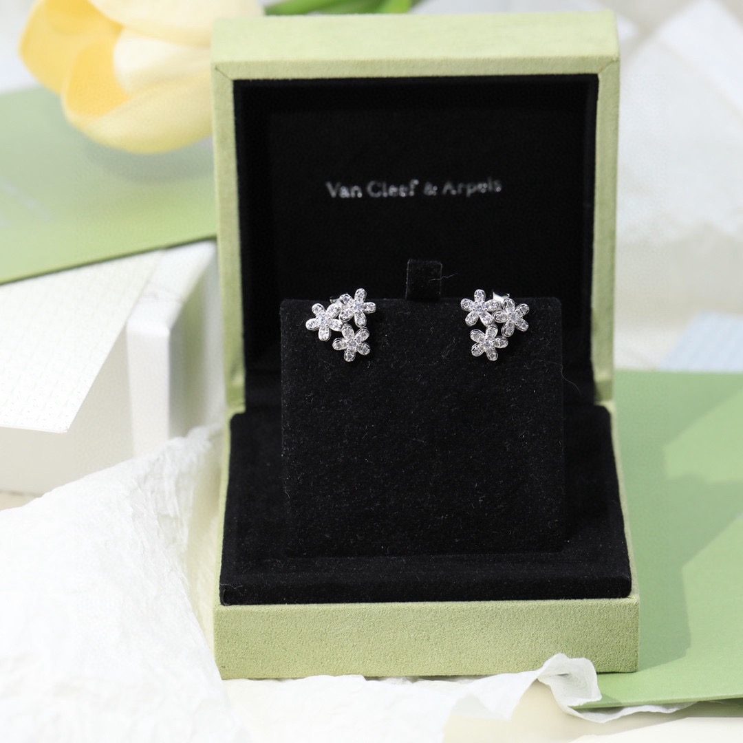 Pendientes Van Cleef Arpels Socrate oro blanco de 18 k diamante transparente perno de 12 mm de diámetro