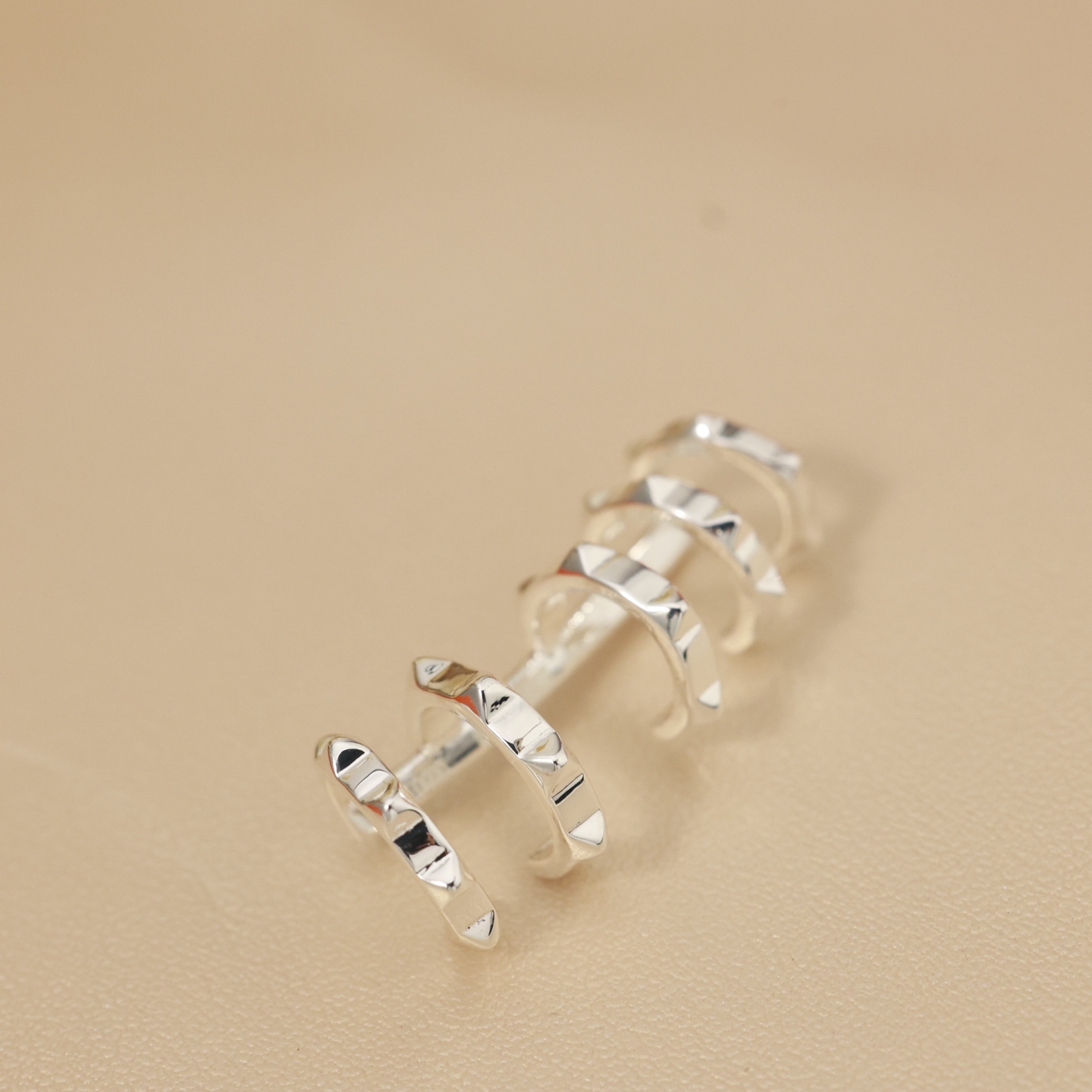 Orecchini Hermes Clou de Forge metallo argentato taglia unica