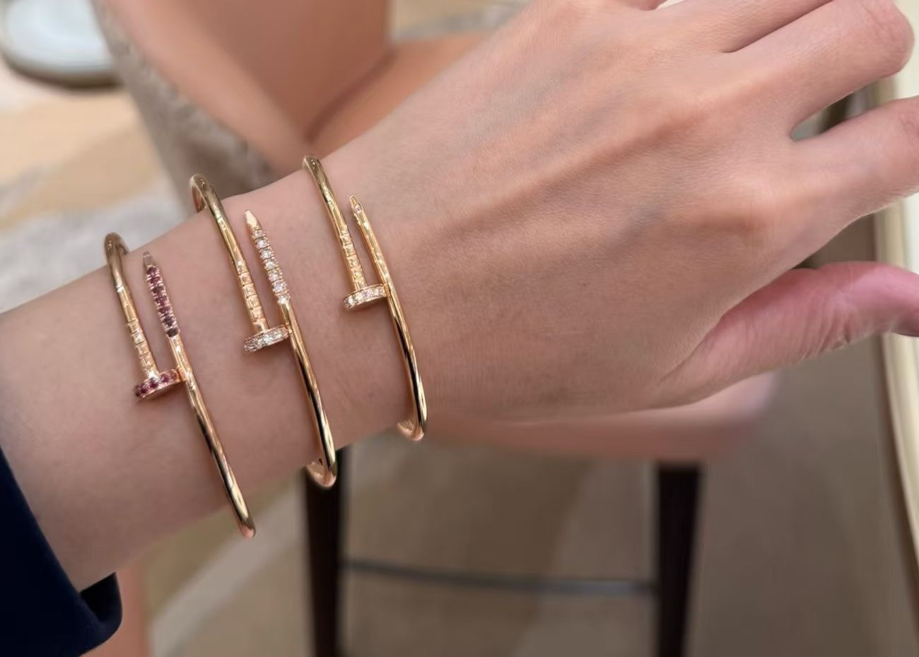 Cartier Juste un Clou bracelet 18k rose gold with clear diamonds 17