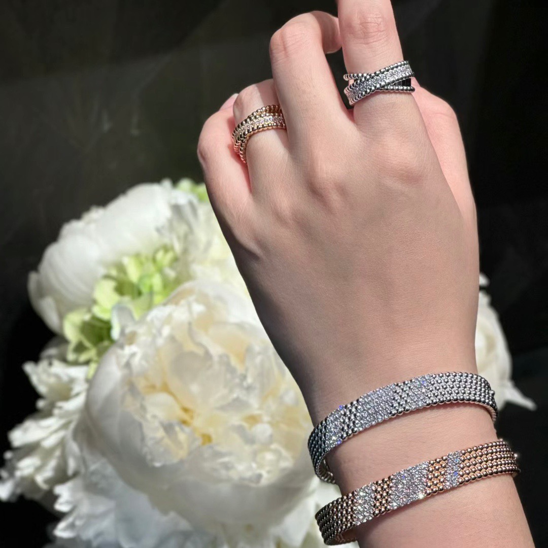 Van Cleef Arpels Perlee bracelet 18k rose gold with clear diamond pave 17cm