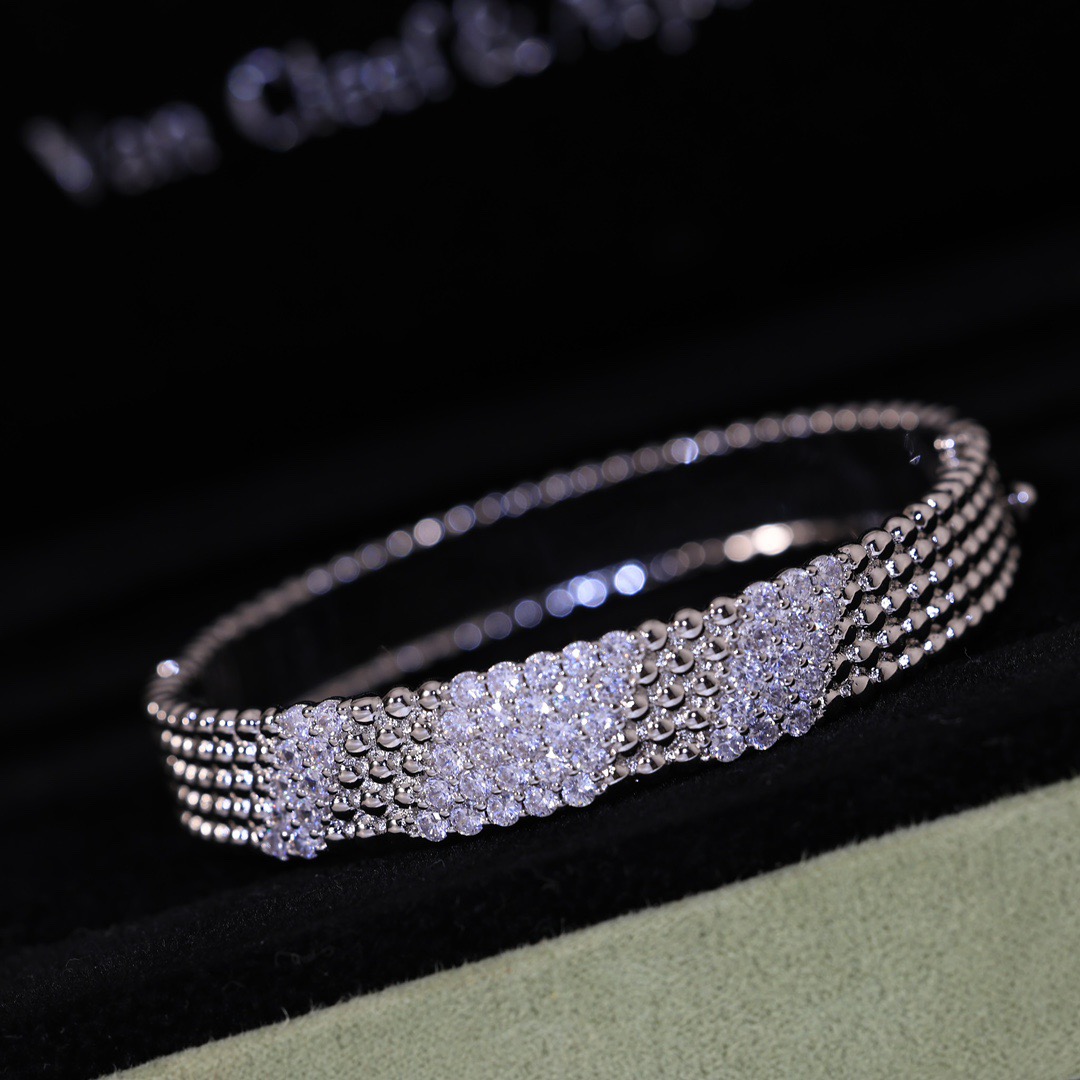 Van Cleef Arpels Perlee bracelet 18k rose gold with clear diamond pave 17cm