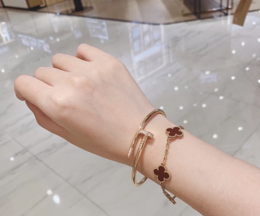 Cartier Juste un Clou bracelet 18k rose gold with clear diamond accents 17
