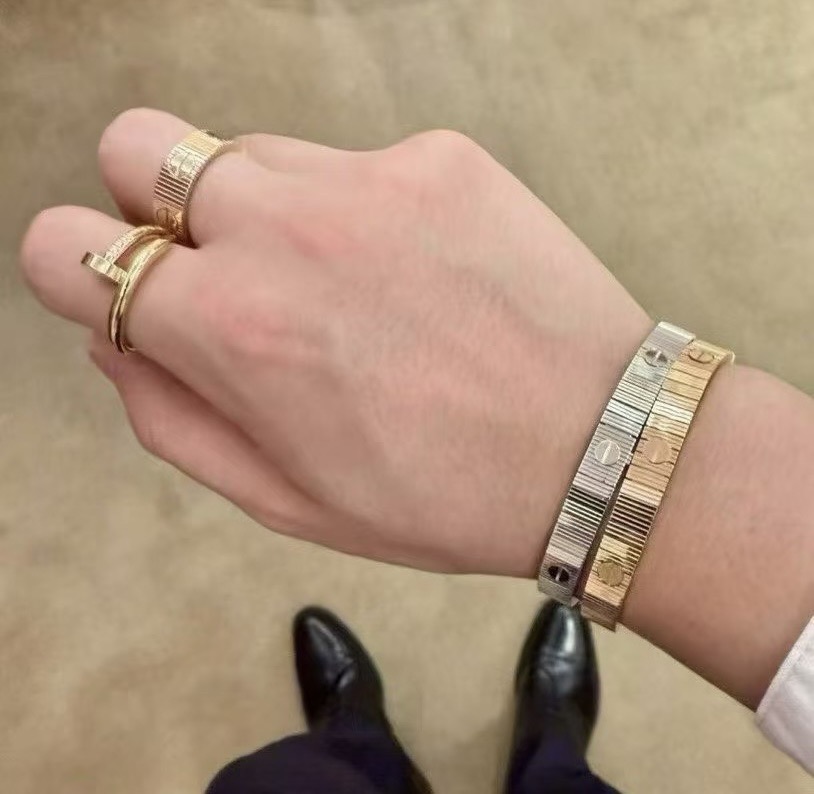 Cartier LOVE bracelet 18k rose gold 17cm