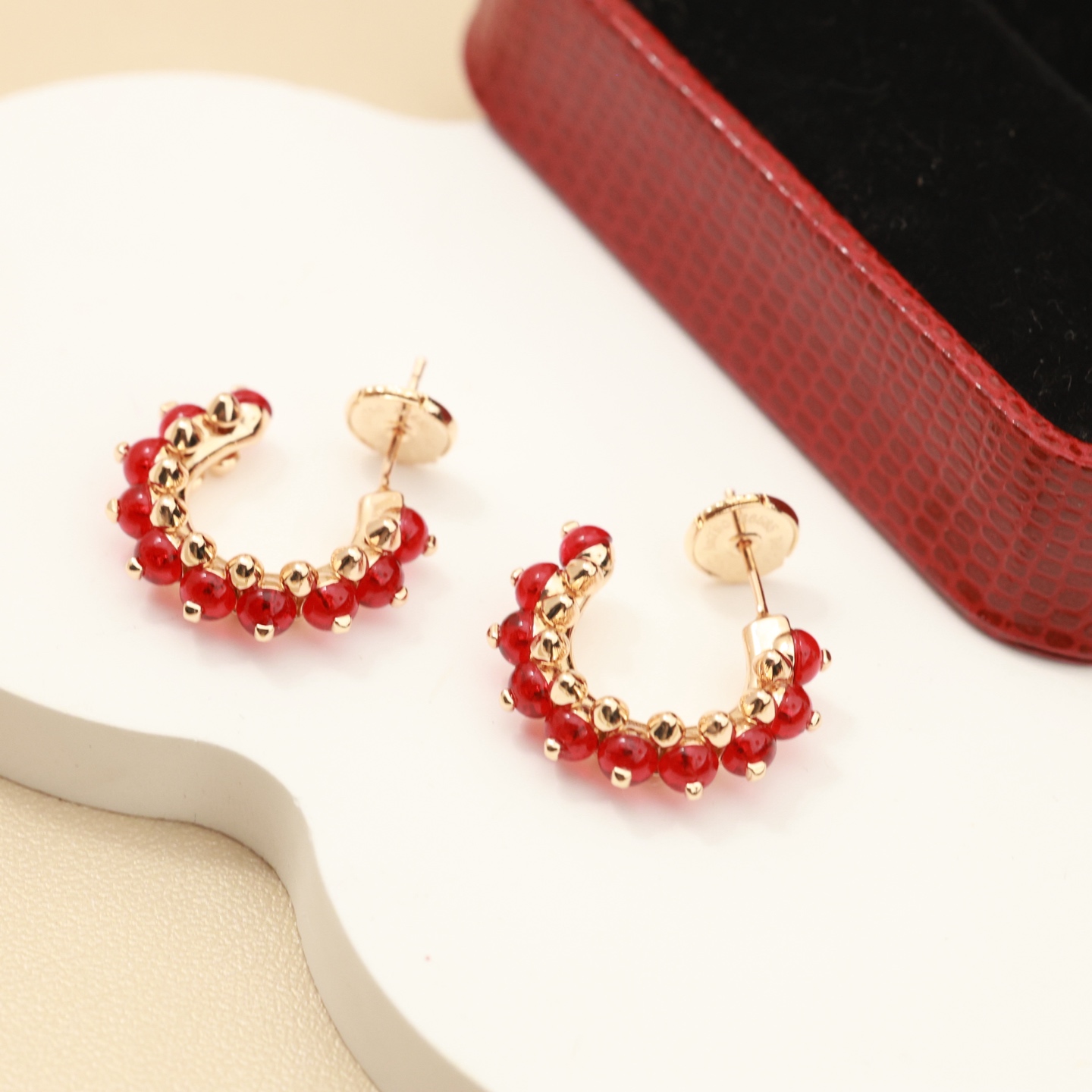 Cartier Clash de Cartier earrings rose gold with red gemstones 12mm hoop diameter