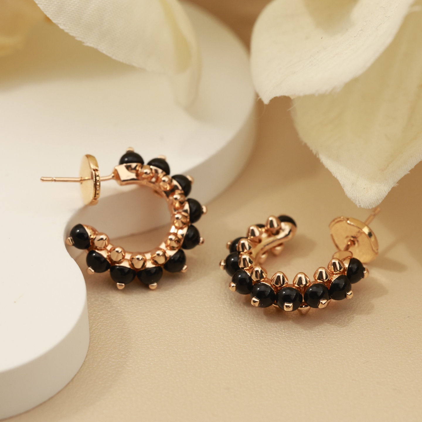 Cartier Clash de Cartier earrings rose gold metal with black onyx cabochons 14mm outer hoop diameter