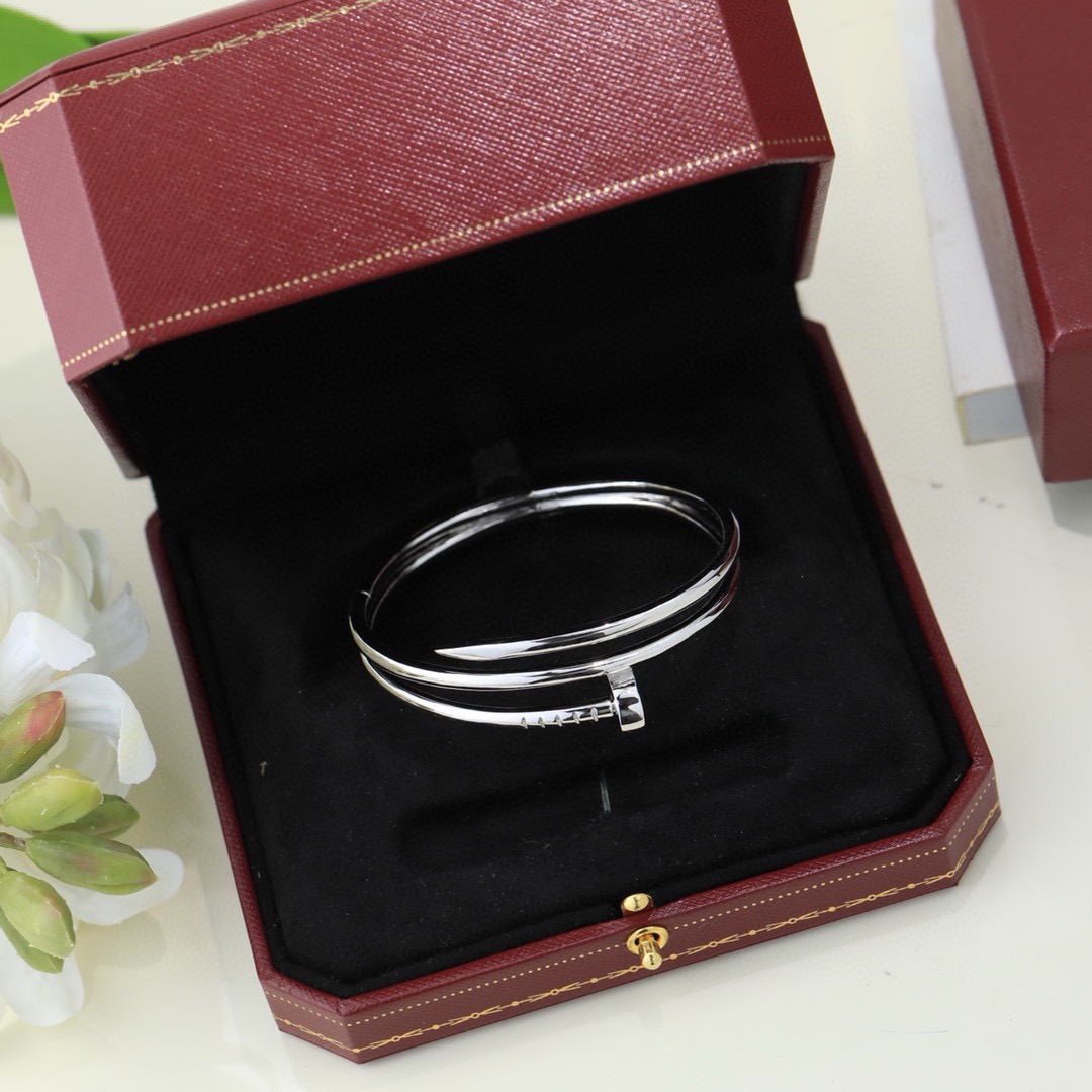 Cartier Juste un Clou bracelet 18k yellow gold 18k rose gold 18k white gold no gemstones 17