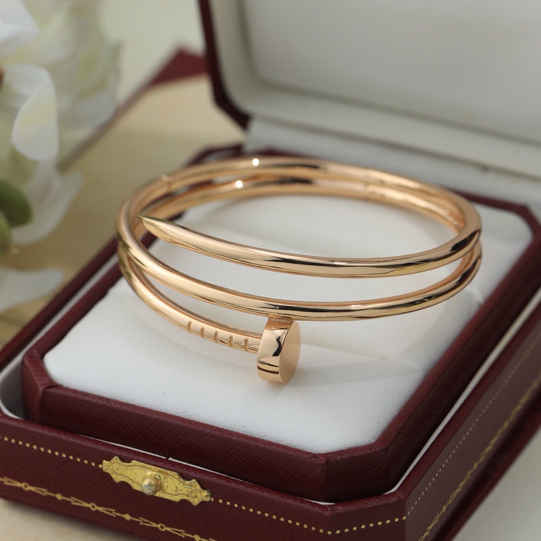 Cartier Juste un Clou bracelet 18k yellow gold 18k rose gold 18k white gold no gemstones 17