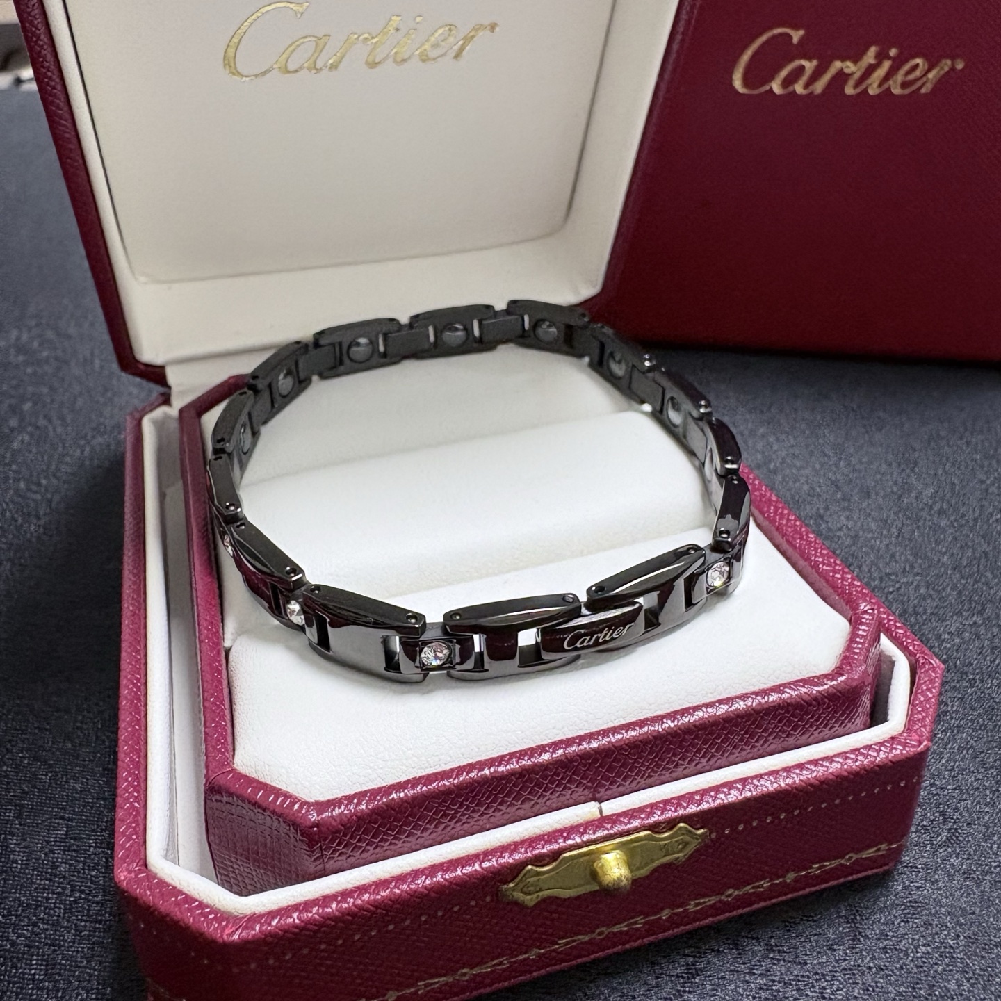 Cartier Men s Crystal Inlaid Chain Bracelet bracelet Black metal with clear faceted stones 21cm