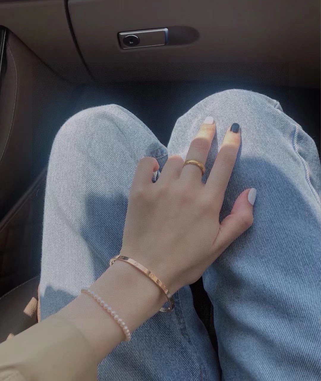 Cartier LOVE bracelet 18k rose gold 18k white gold 18k yellow gold no gemstones 17