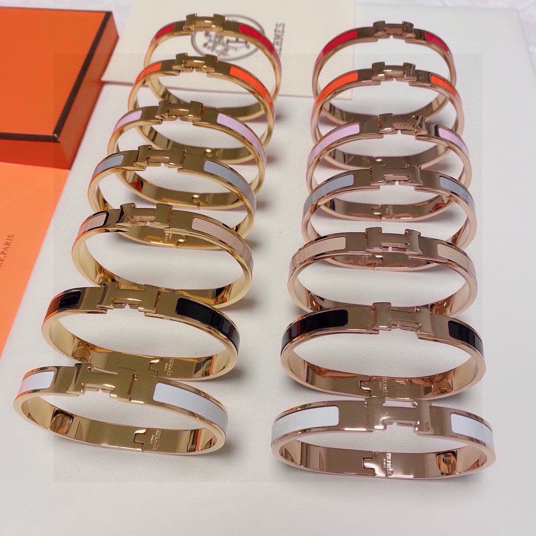 Bracciale Hermes Clic H in metallo color oro con smalto grigio chiaro 8 mm MM