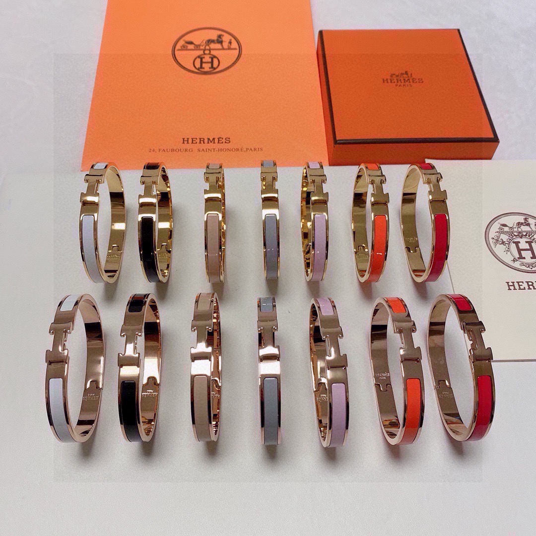 Bracciale Hermes Clic H in metallo color oro con smalto grigio chiaro 8 mm MM