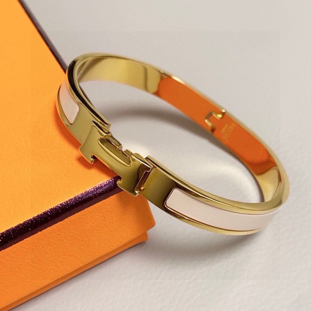 Bracciale Hermes Clic H in metallo color oro con smalto crema 8 mm MM