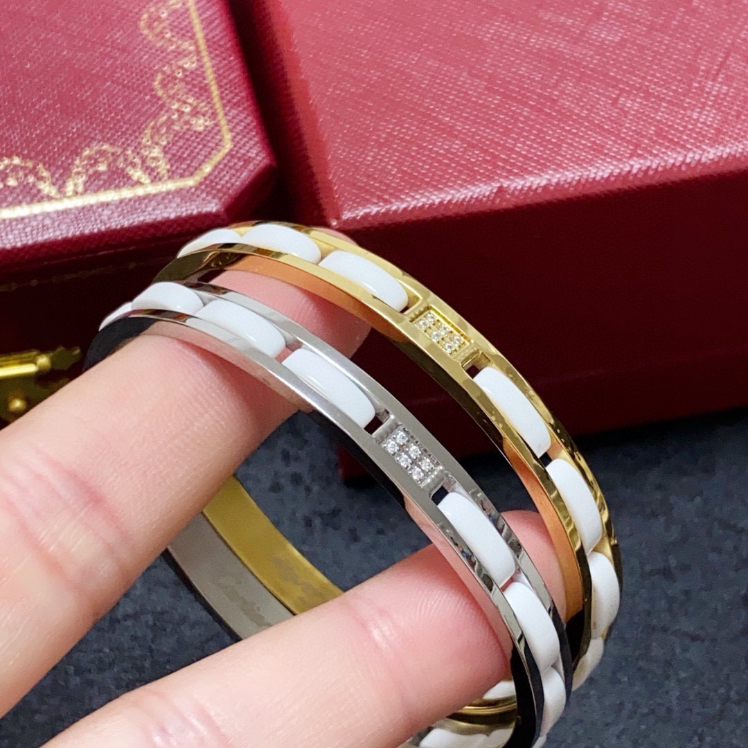 Cartier Maillon Panthere bracelet 18k yellow gold 18k rose gold 18k white gold white ceramic diamond accents 17