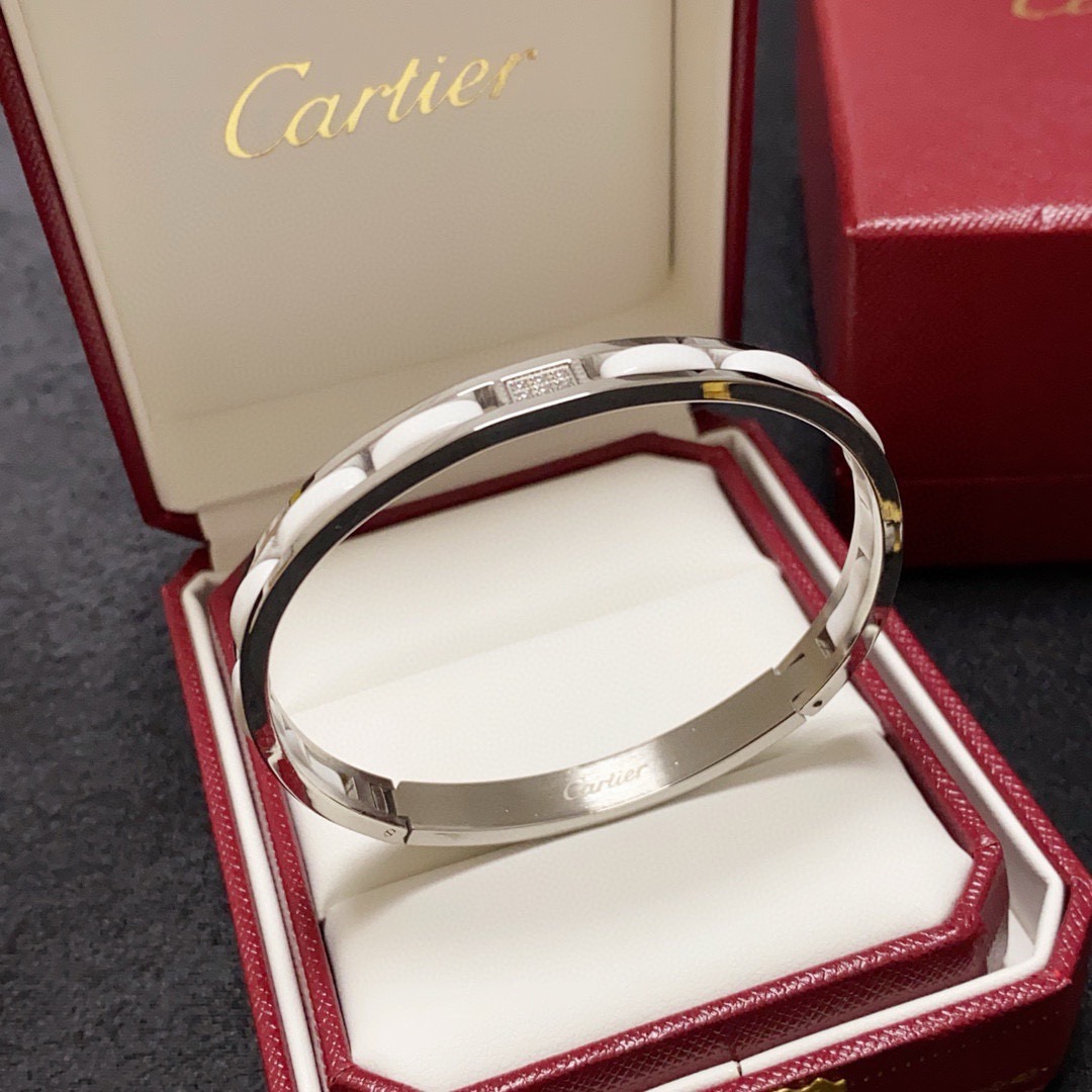 Cartier Maillon Panthere bracelet 18k yellow gold 18k rose gold 18k white gold white ceramic diamond accents 17