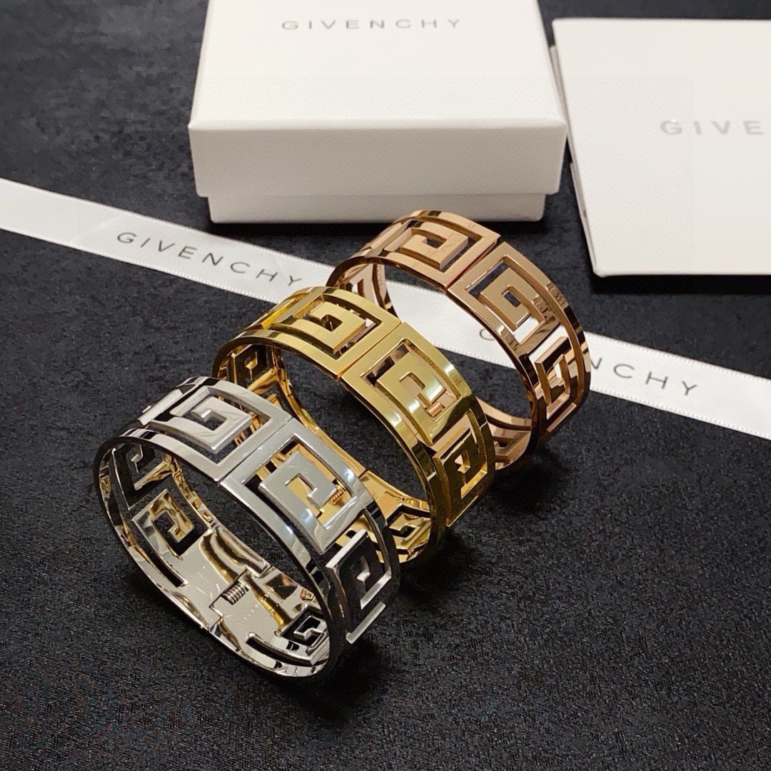Luxury necklace