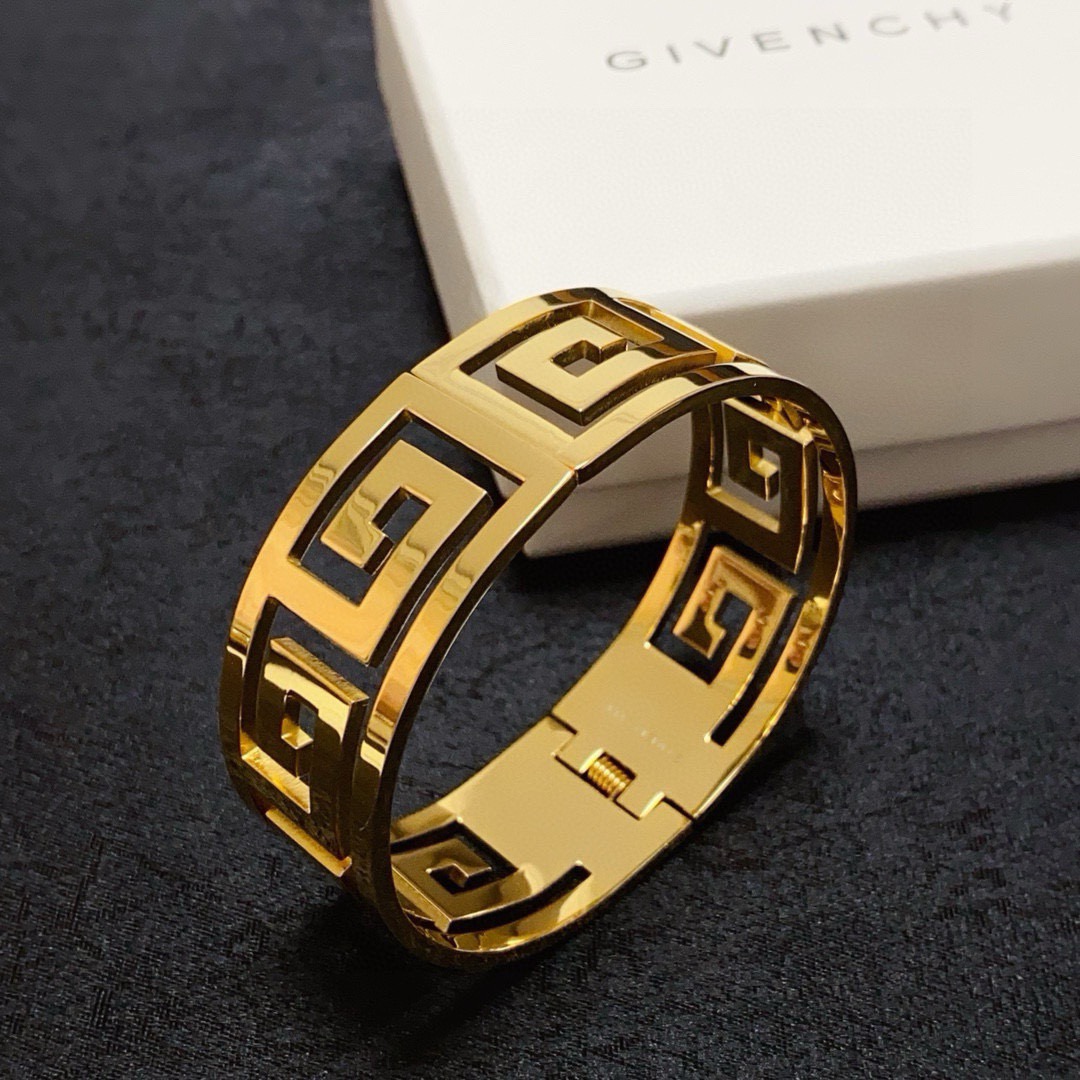 Luxury necklace